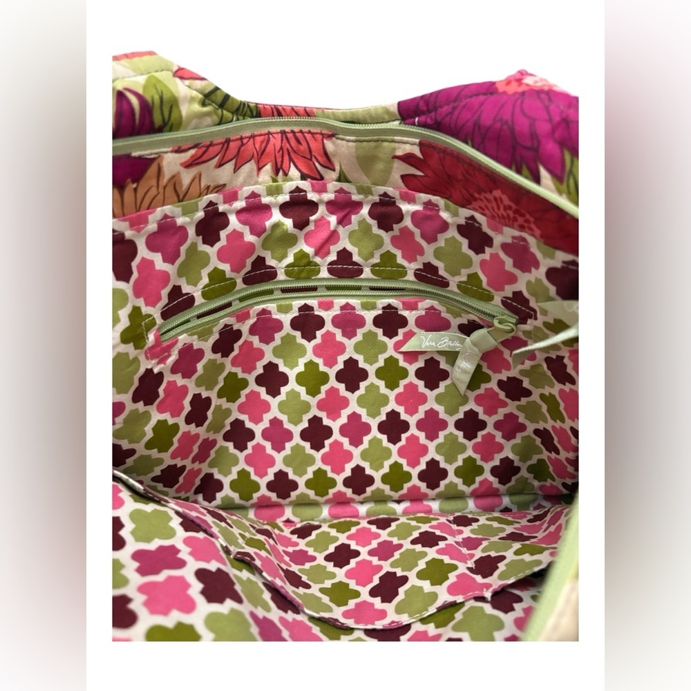 Vera Bradley tote bag in the now retired "Hello Dahlia" floral pattern - Picture 7 of 7